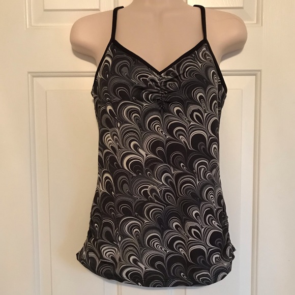Prana yoga/workout top with built in shelf bra - Picture 1 of 3